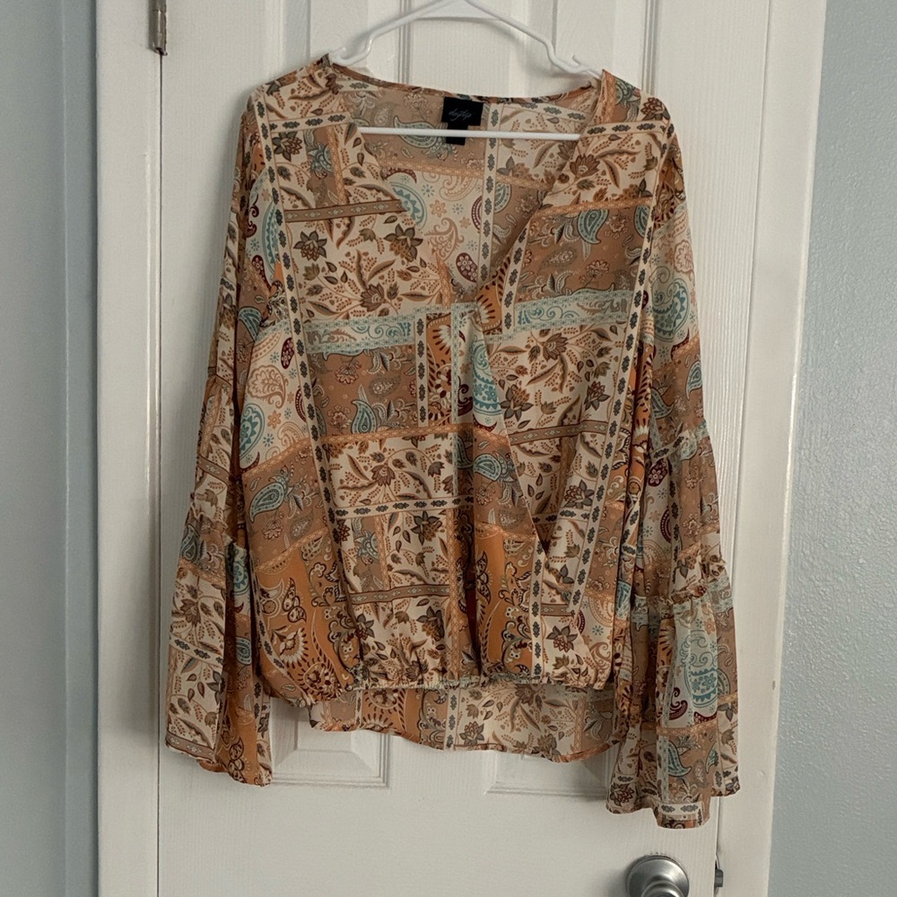 Daytrip Paisley Boho Peasant Bell Sleeve Blouse